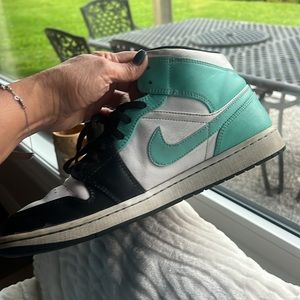 Mens air Jordan white & light aqua green & black color size 11.